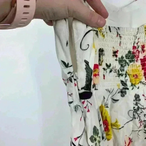 Old Navy White Floral Sundress - Women’s Size Small - Picture 8 of 8